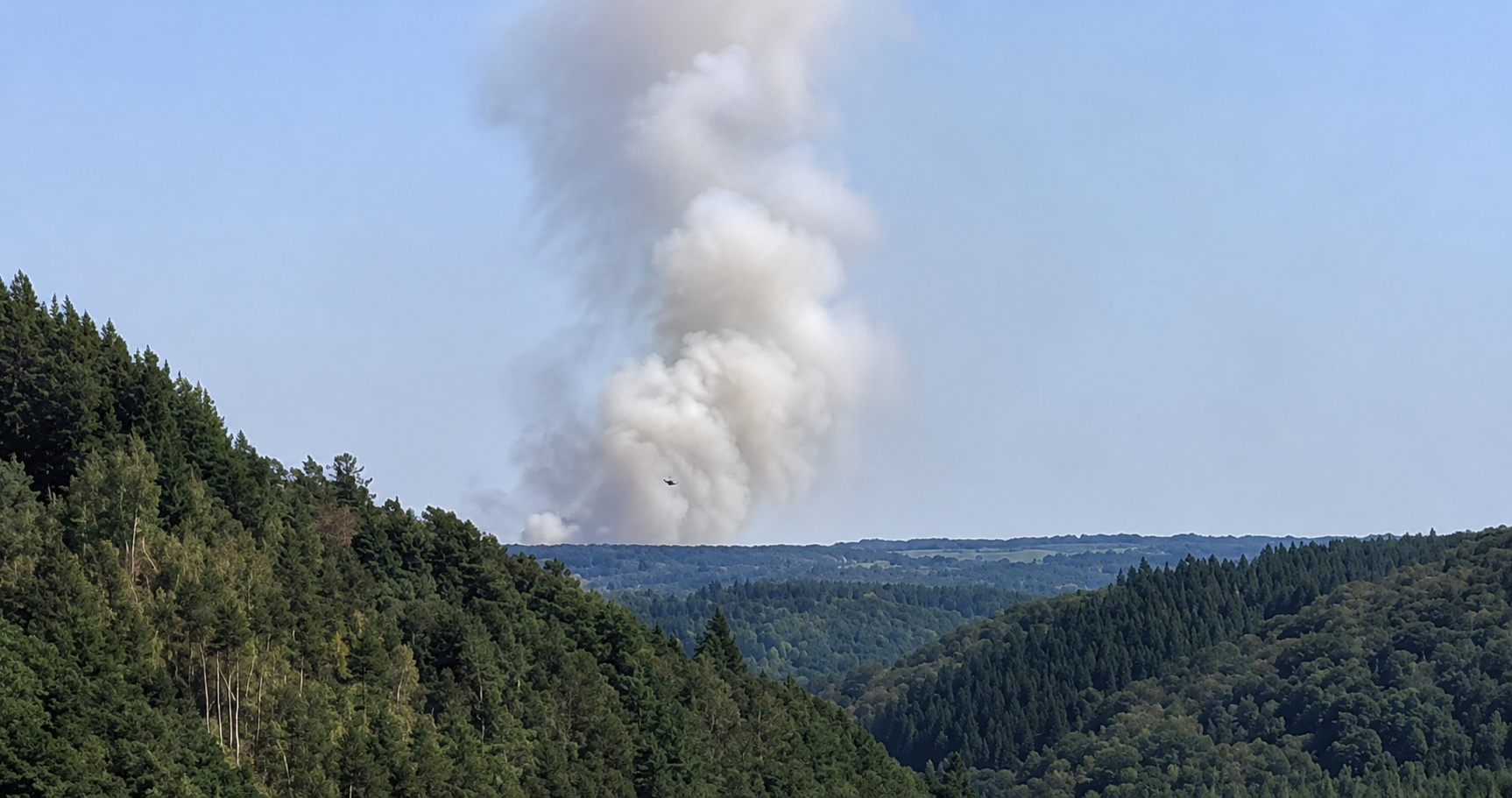 Одна з найбільших пожеж в історії Бельгії охопила вже 3000 гектарів – відео